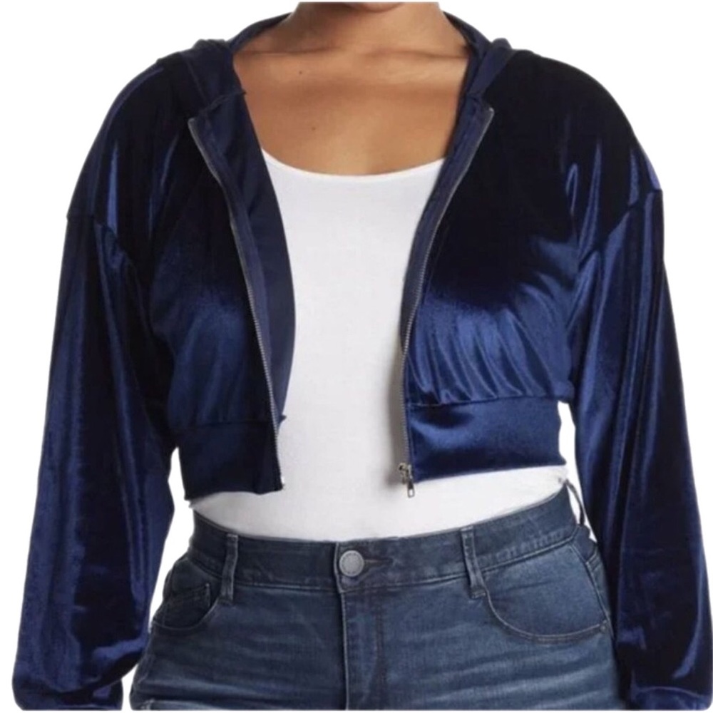 Curvy Sense Navy Blue Crop Velvet Zip Front Hooded